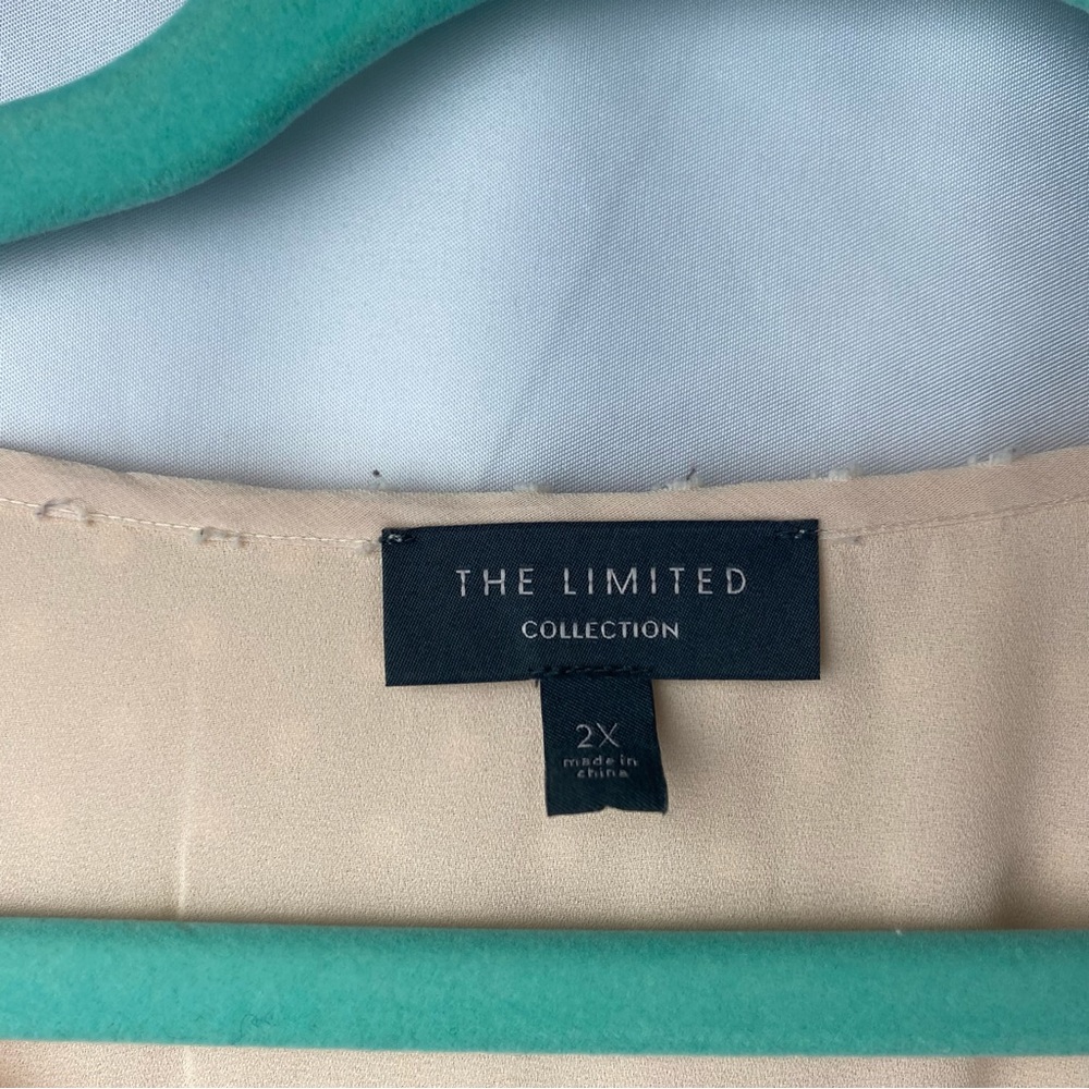 The Limited Peach Polka Dot Blouse with Side Slit Shoulders, Size 2X. - Picture 9 of 9